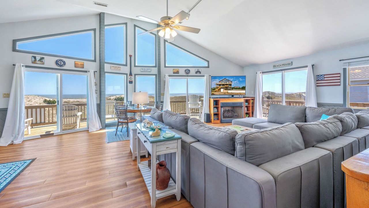 Photo of Bedroom in Waves