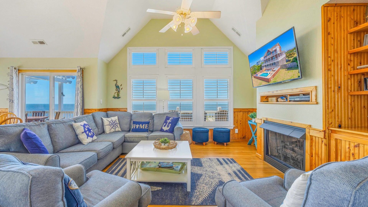 Photo of Livingroom in Wind Over Waves