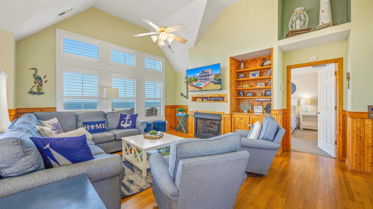 Photo of Livingroom in Wind Over Waves