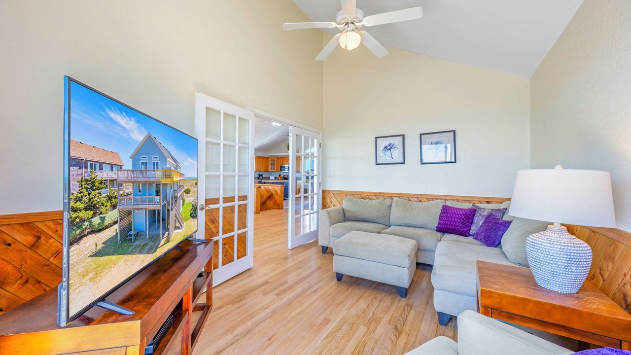 Photo of Bedroom in Waves