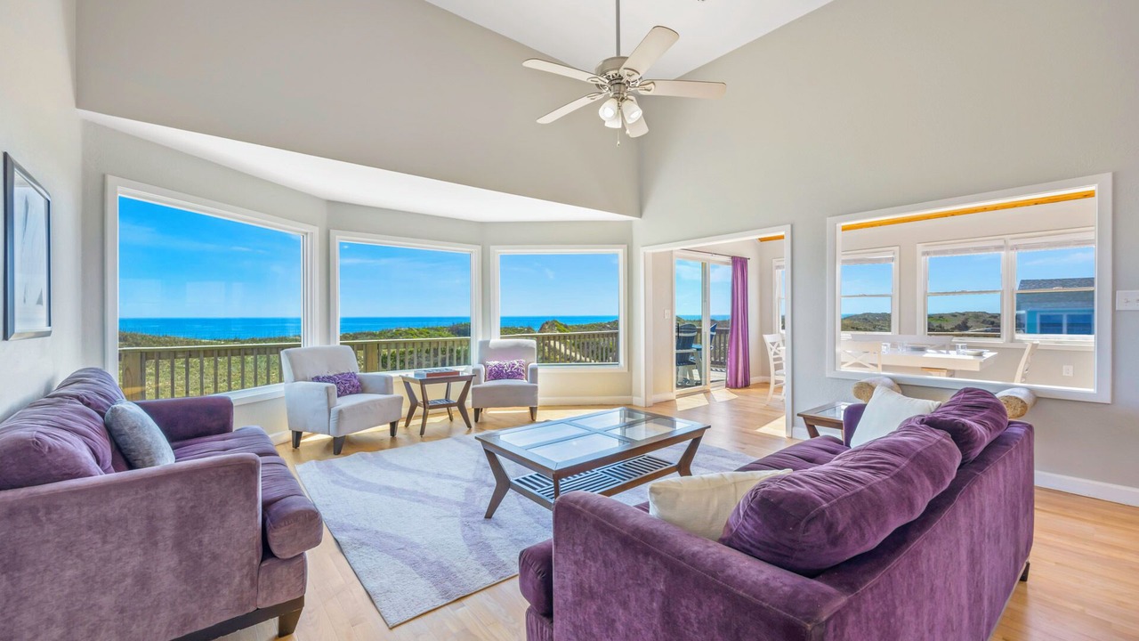 Photo of Bedroom in Waves