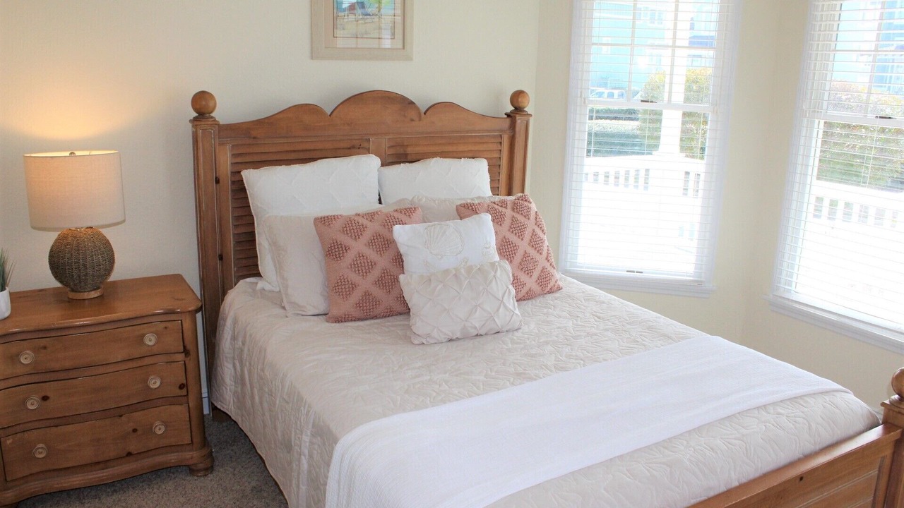 Photo of Bedroom in Manteo