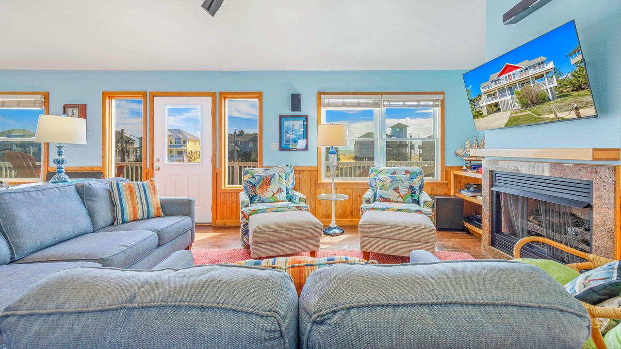 Photo of Livingroom in Avon