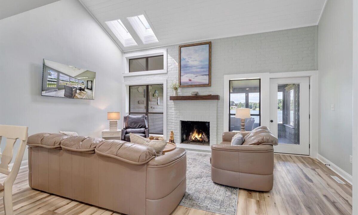 Photo of Livingroom in Smith Mountain Lake