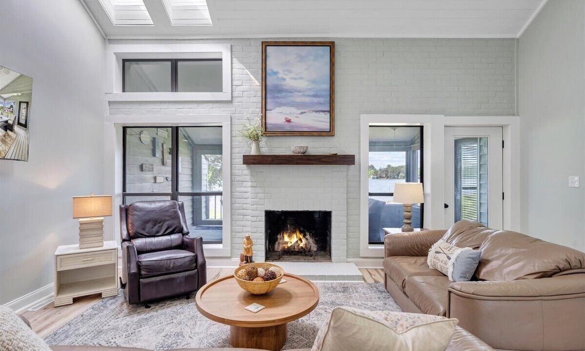 Photo of Livingroom in Smith Mountain Lake