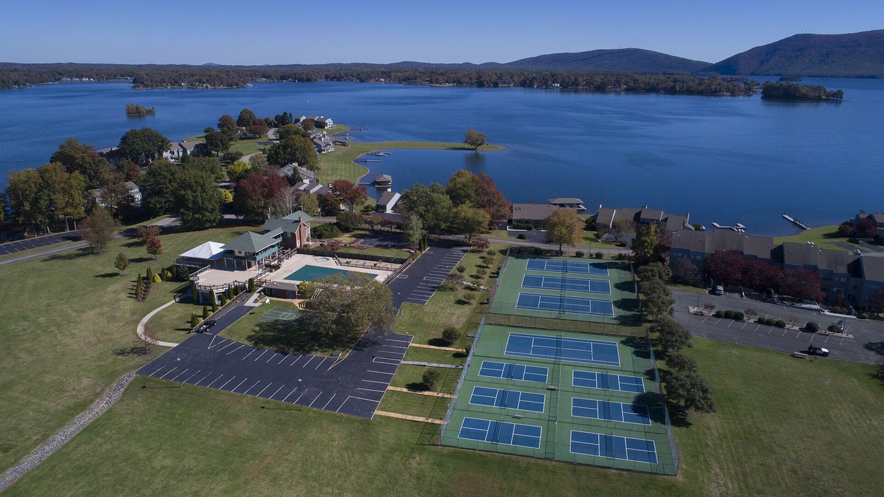 Photo of Outdoor in Smith Mountain Lake