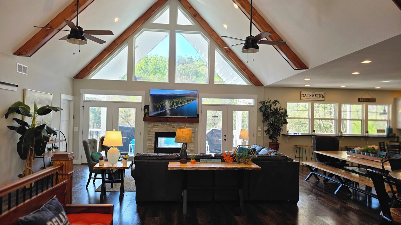 Photo of Livingroom in La Follette