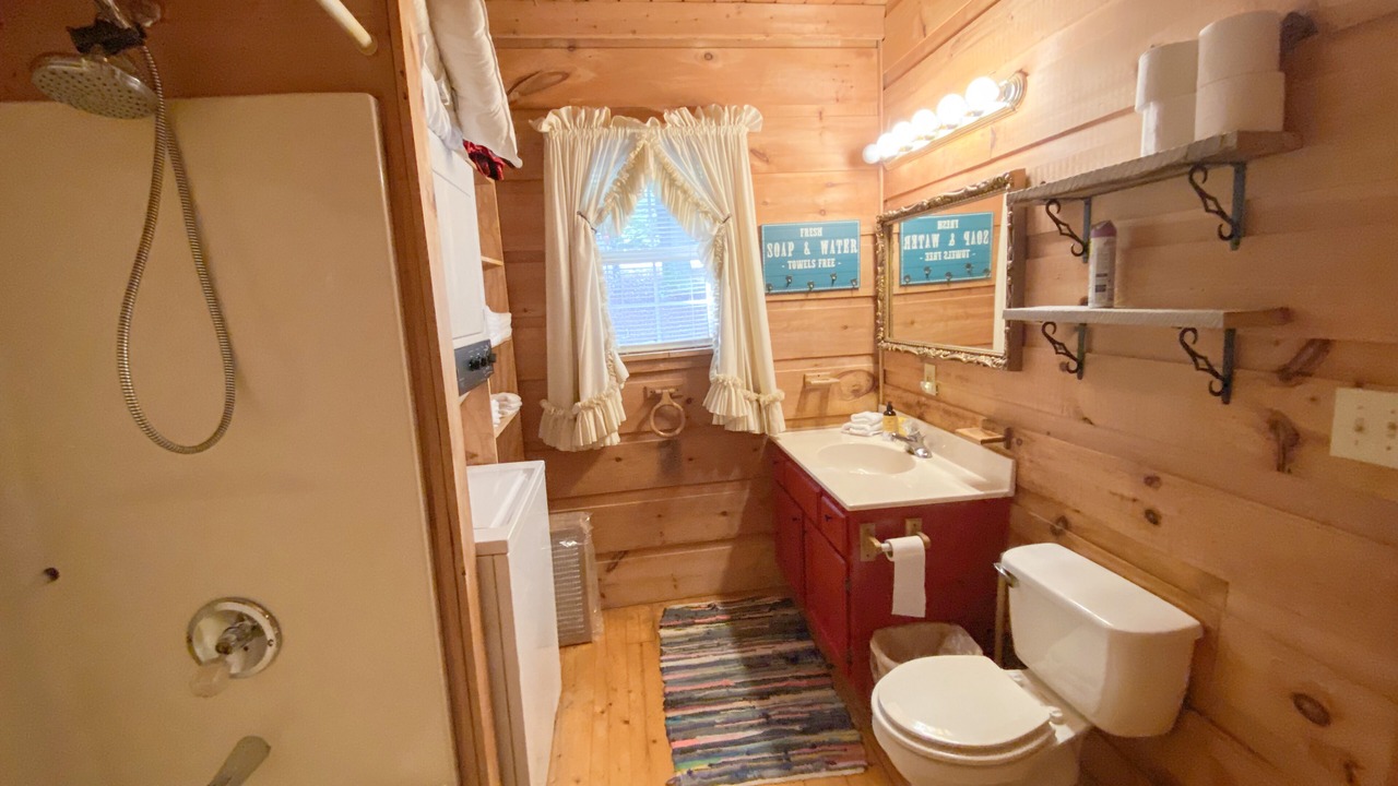 Photo of Bathroom in Muddy Pond