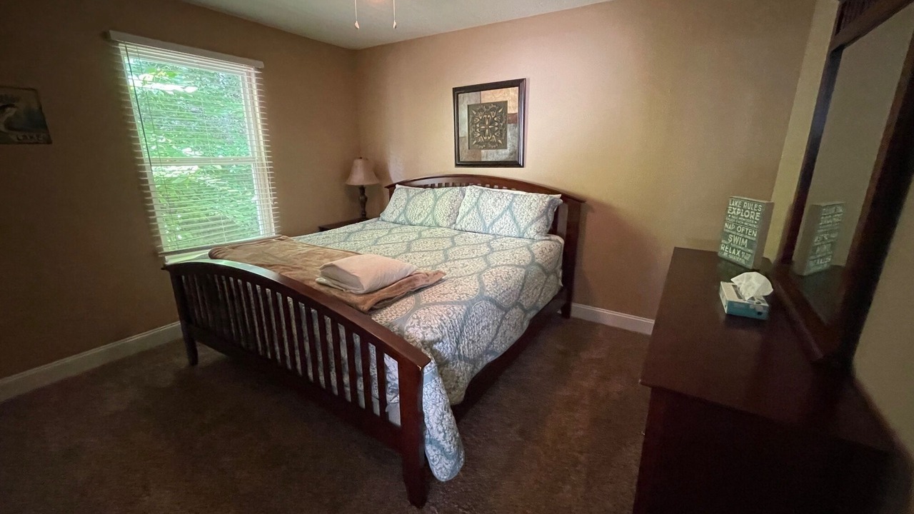 Photo of Bedroom in La Follette