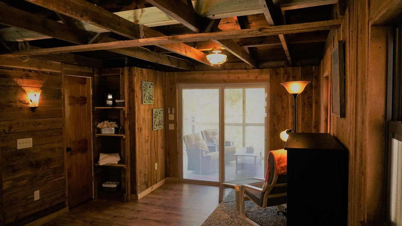 Photo of Livingroom in Monticello