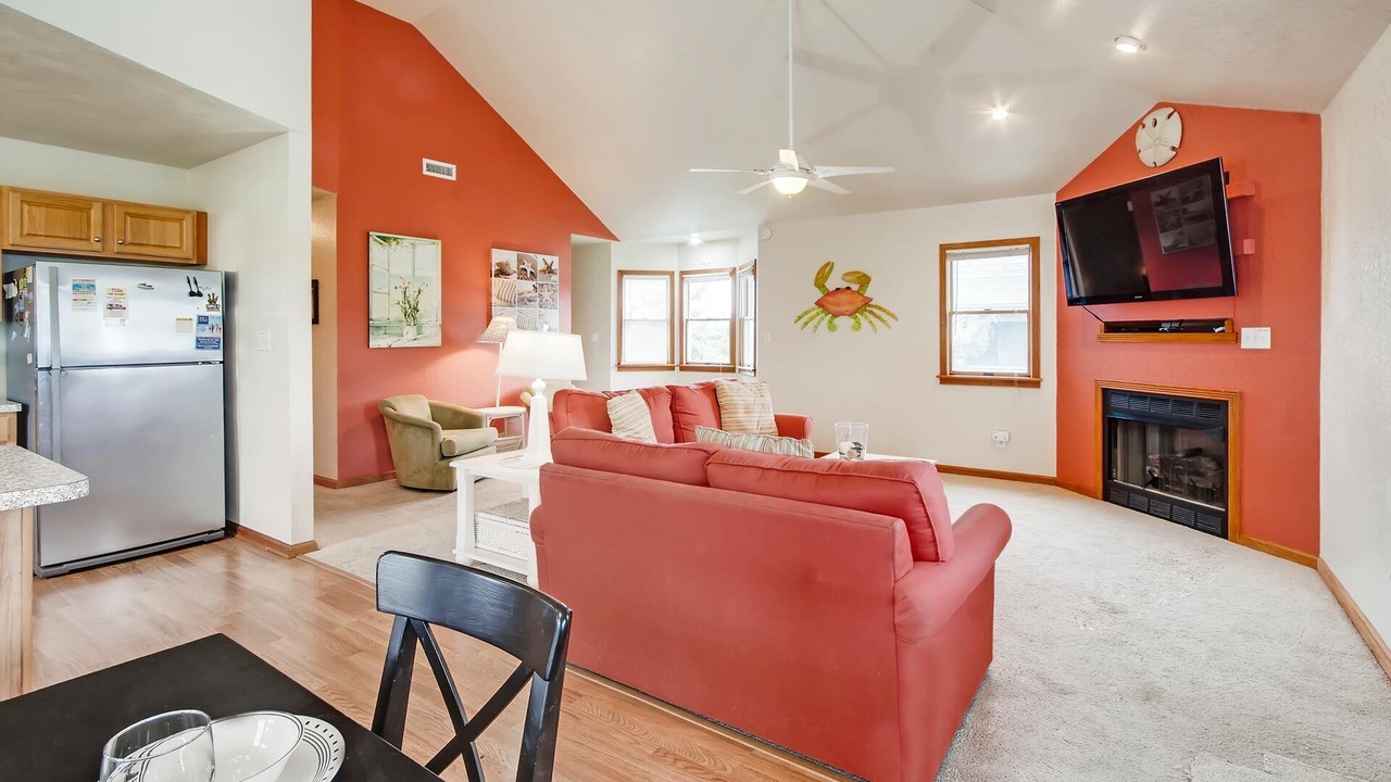 Photo of Bedroom in Waves