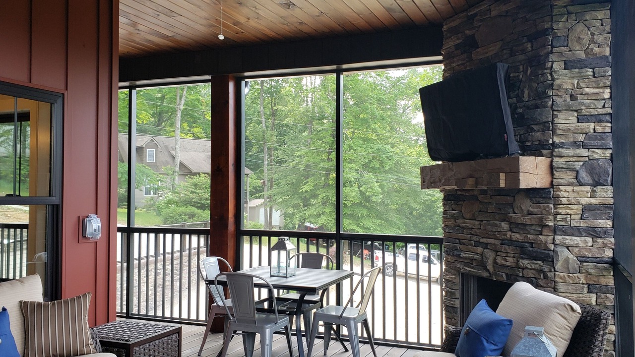 Photo of Livingroom in Byrdstown
