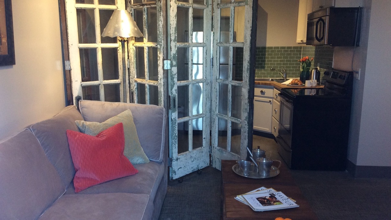 Photo of Livingroom in Downtown