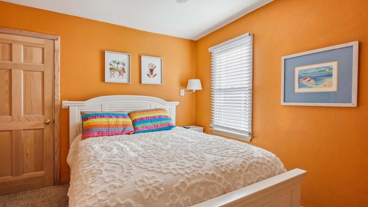 Photo of Bedroom in Whalehead Beach