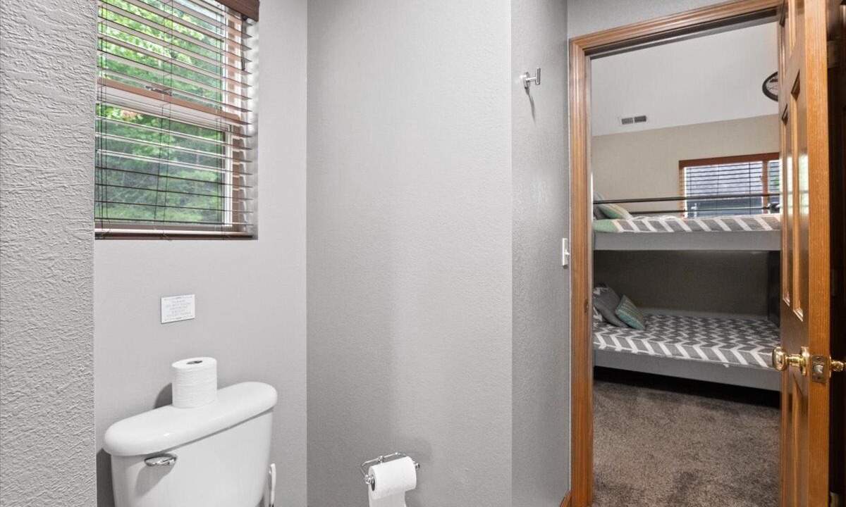 Photo of Bathroom in Lakeside Estates