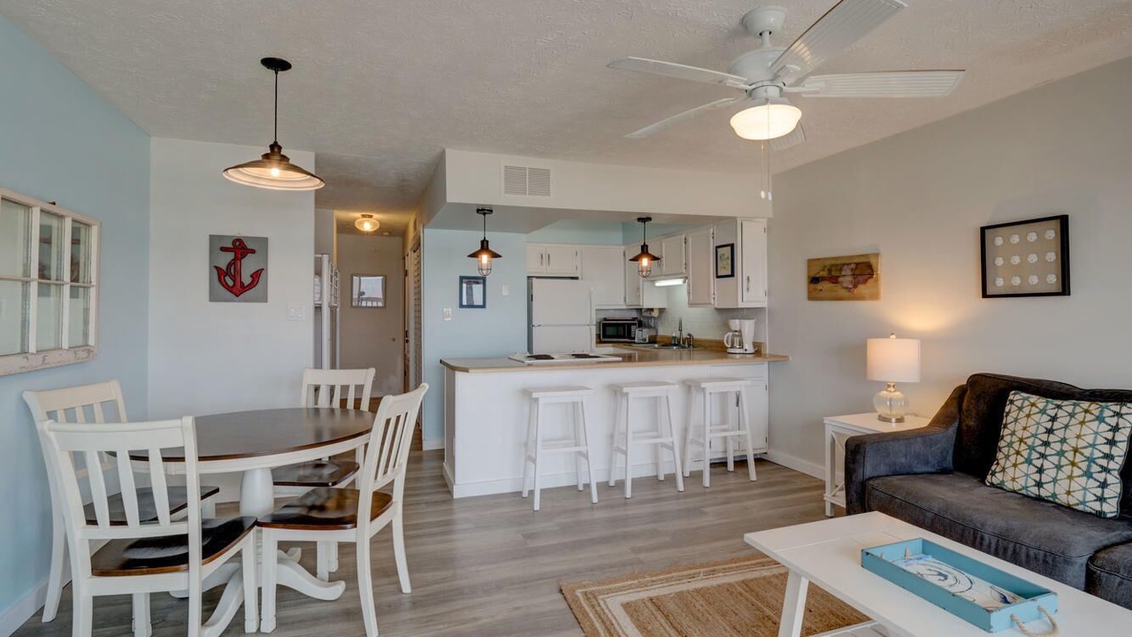 Photo of Livingroom in Wilmington Beach