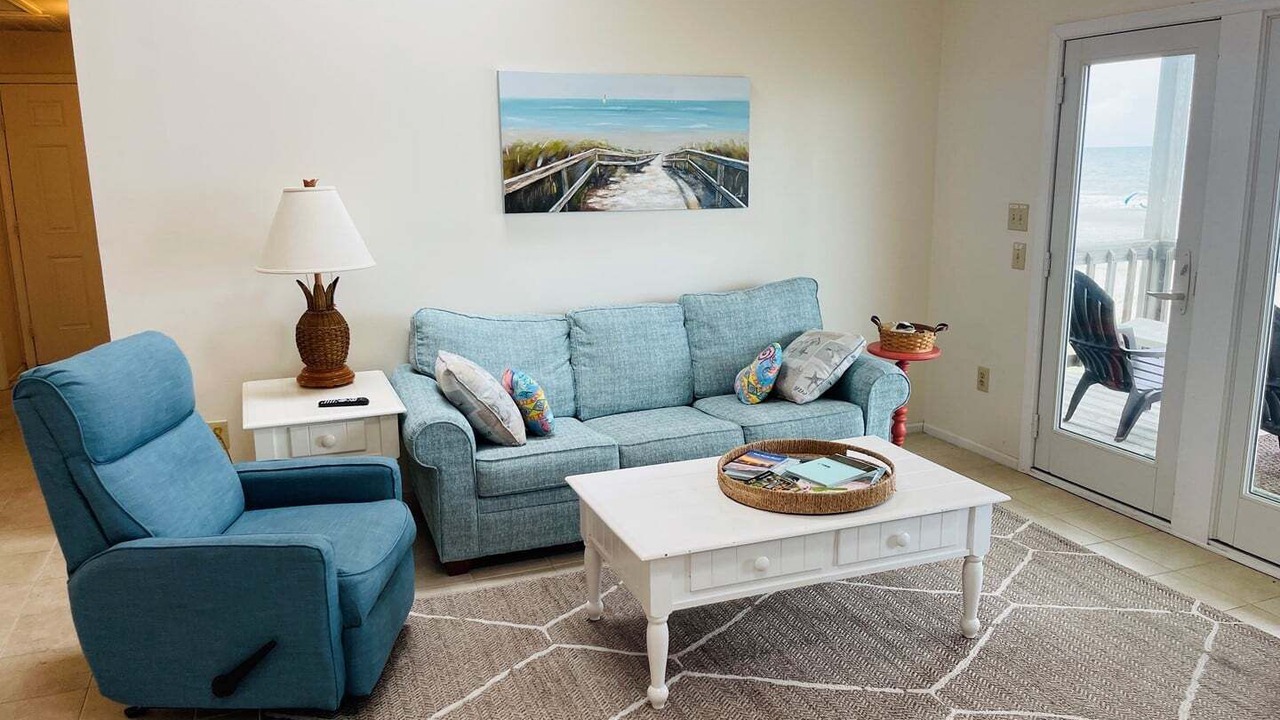 Photo of Livingroom in Holden Beach