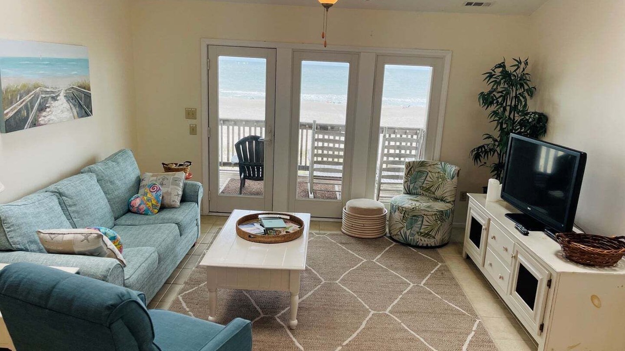 Photo of Livingroom in Holden Beach