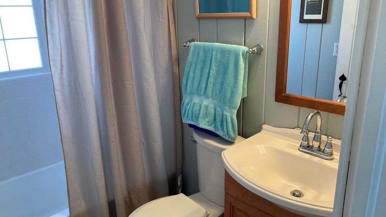 Photo of Bathroom in Holden Beach