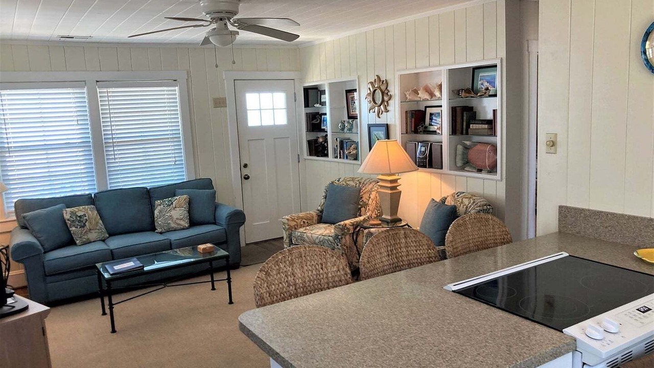 Photo of Livingroom in Holden Beach
