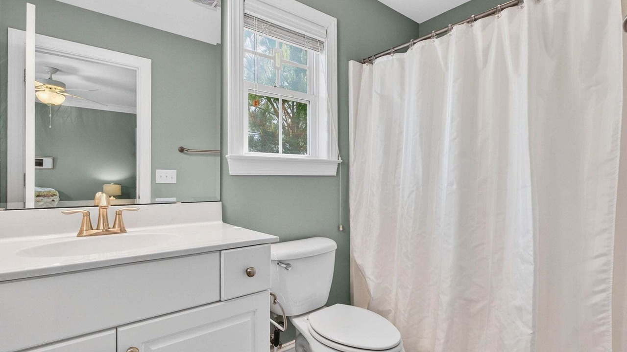Photo of Bathroom in Holden Beach