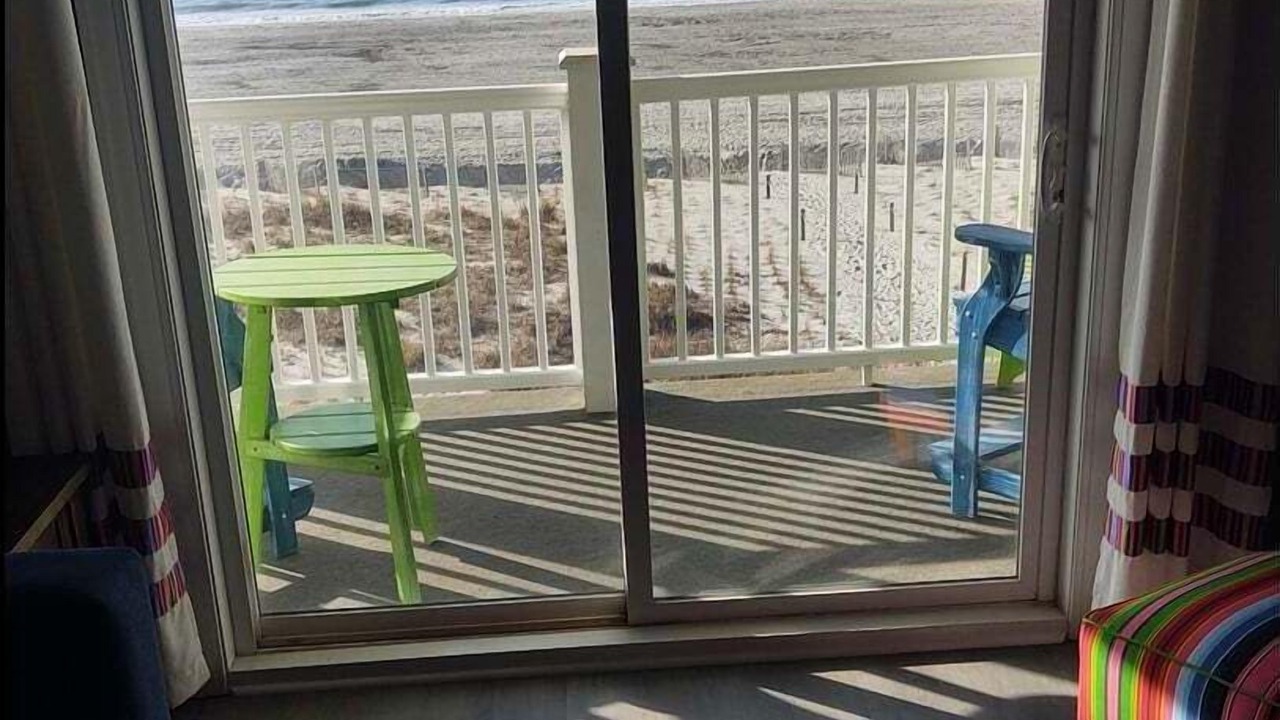 Photo of Livingroom in Holden Beach