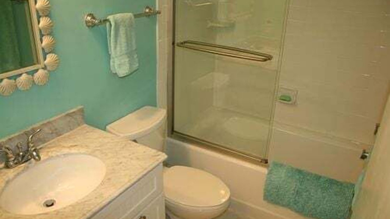 Photo of Bathroom in Holden Beach