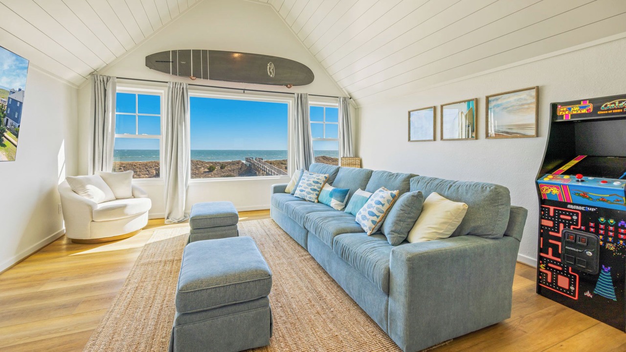 Photo of Bedroom in Waves