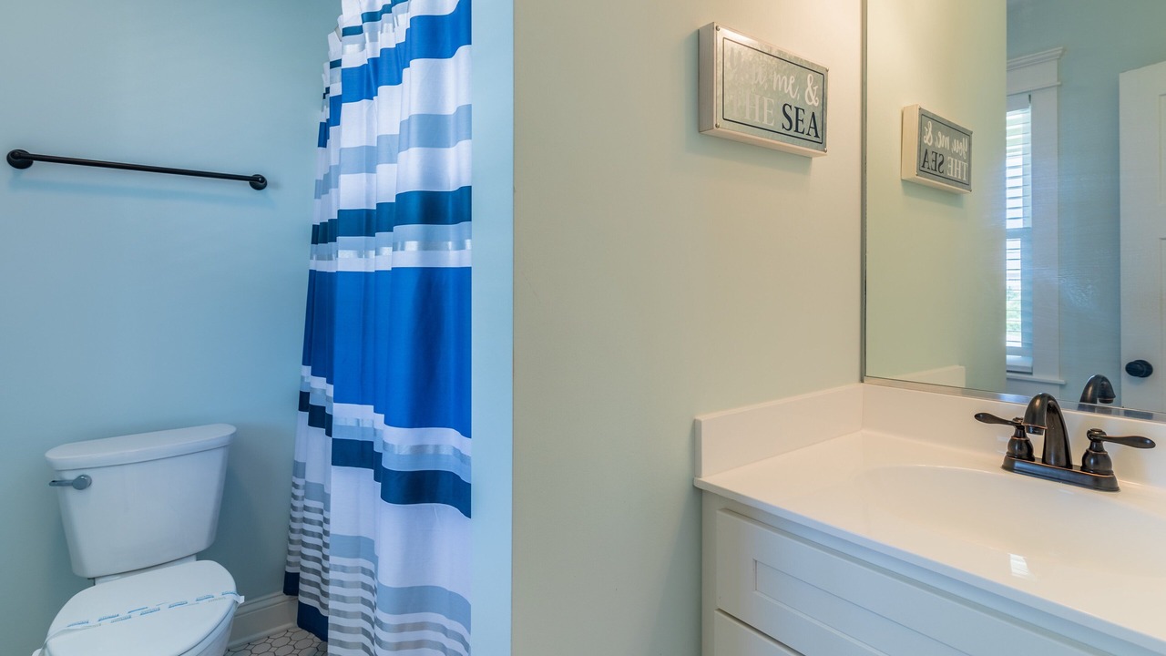Photo of Bathroom in Kitty Hawk