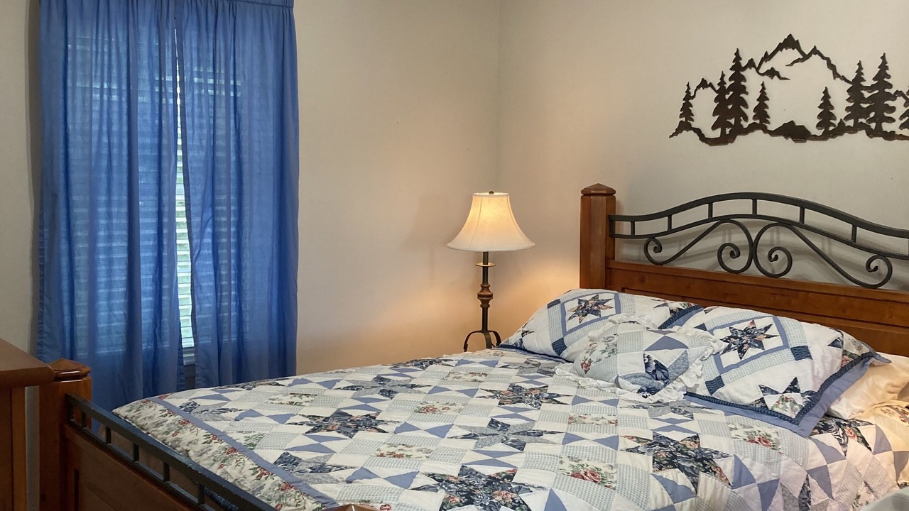 Photo of Bedroom in Blowing Rock