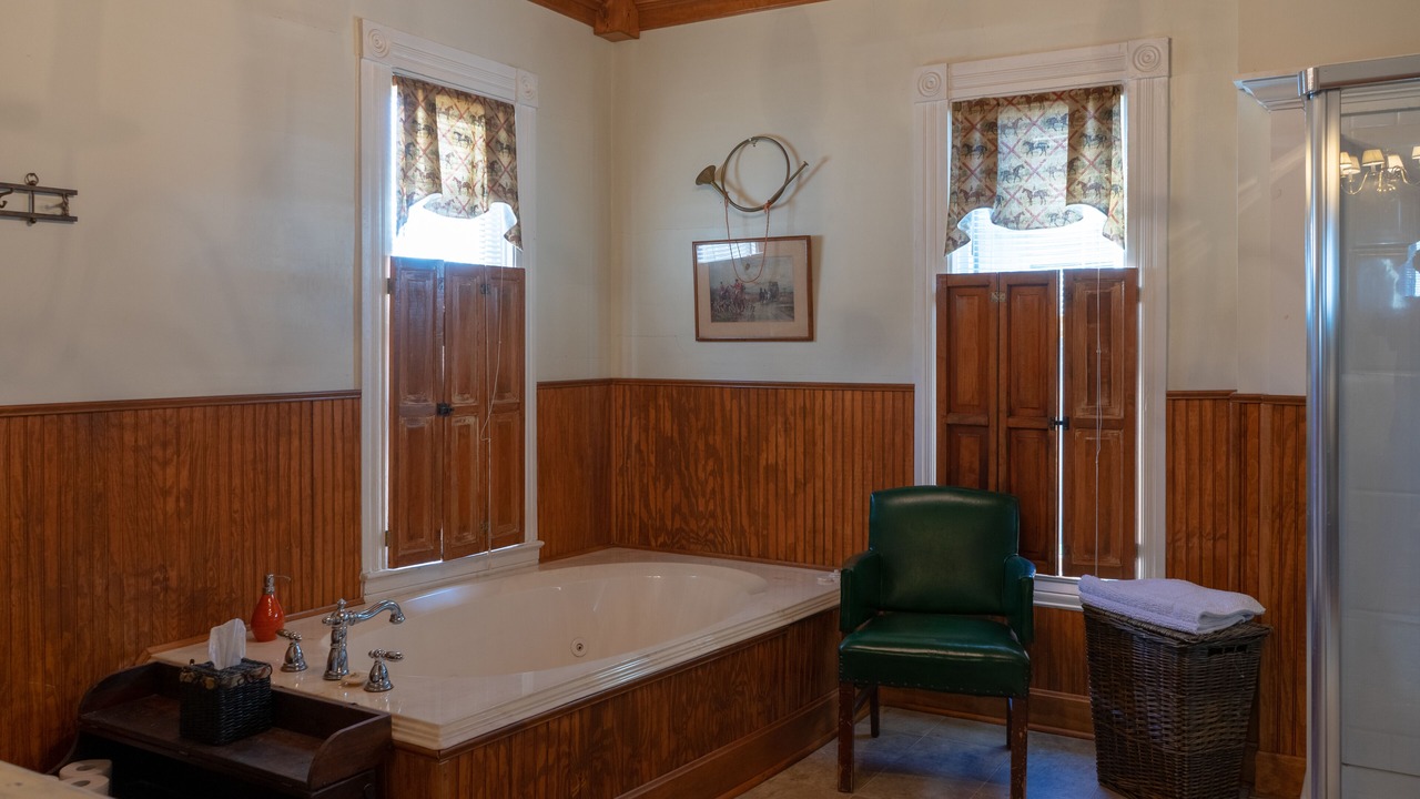 Photo of Bathroom in Bardstown