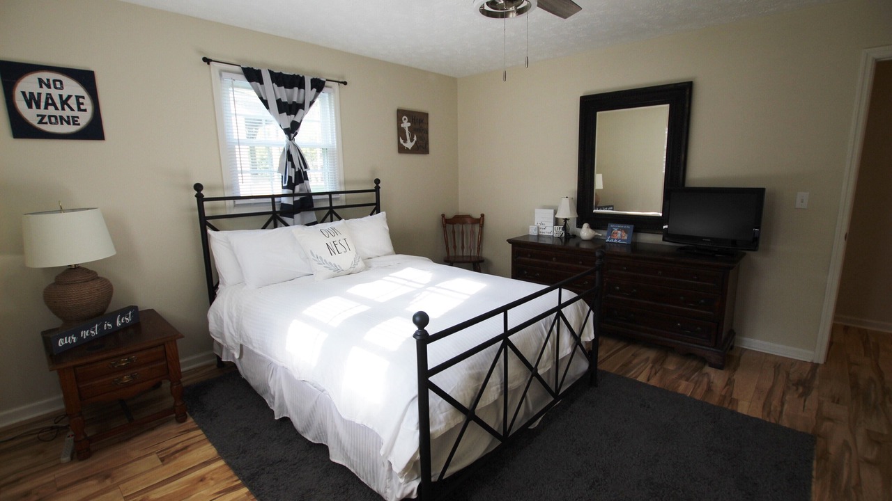 Photo of Bedroom in Monticello