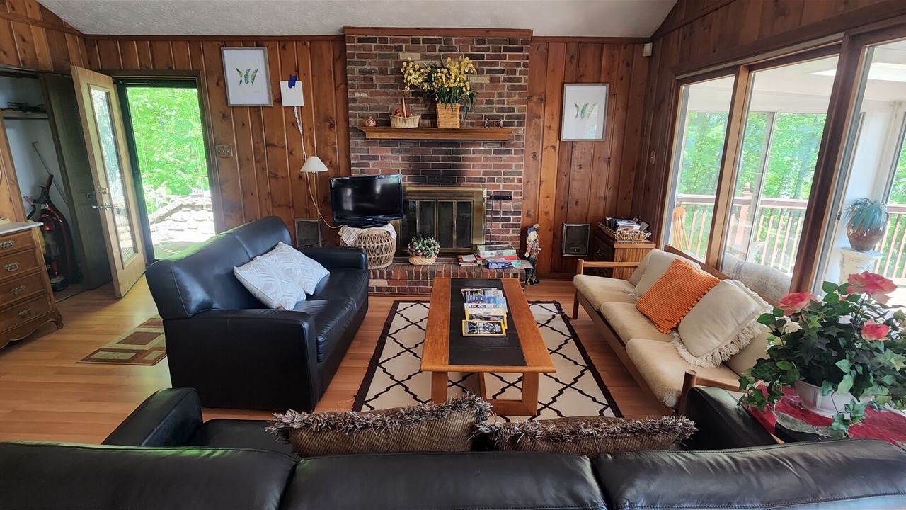 Photo of Livingroom in Luray