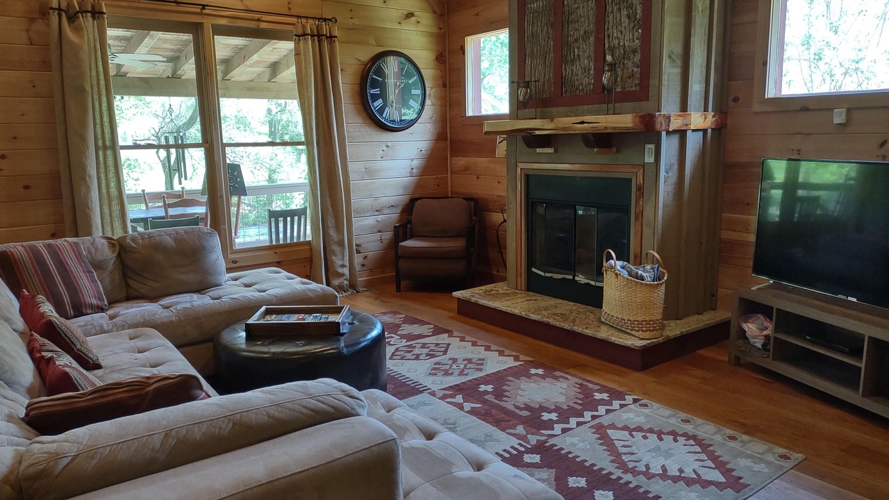 Photo of Livingroom in Bryson City