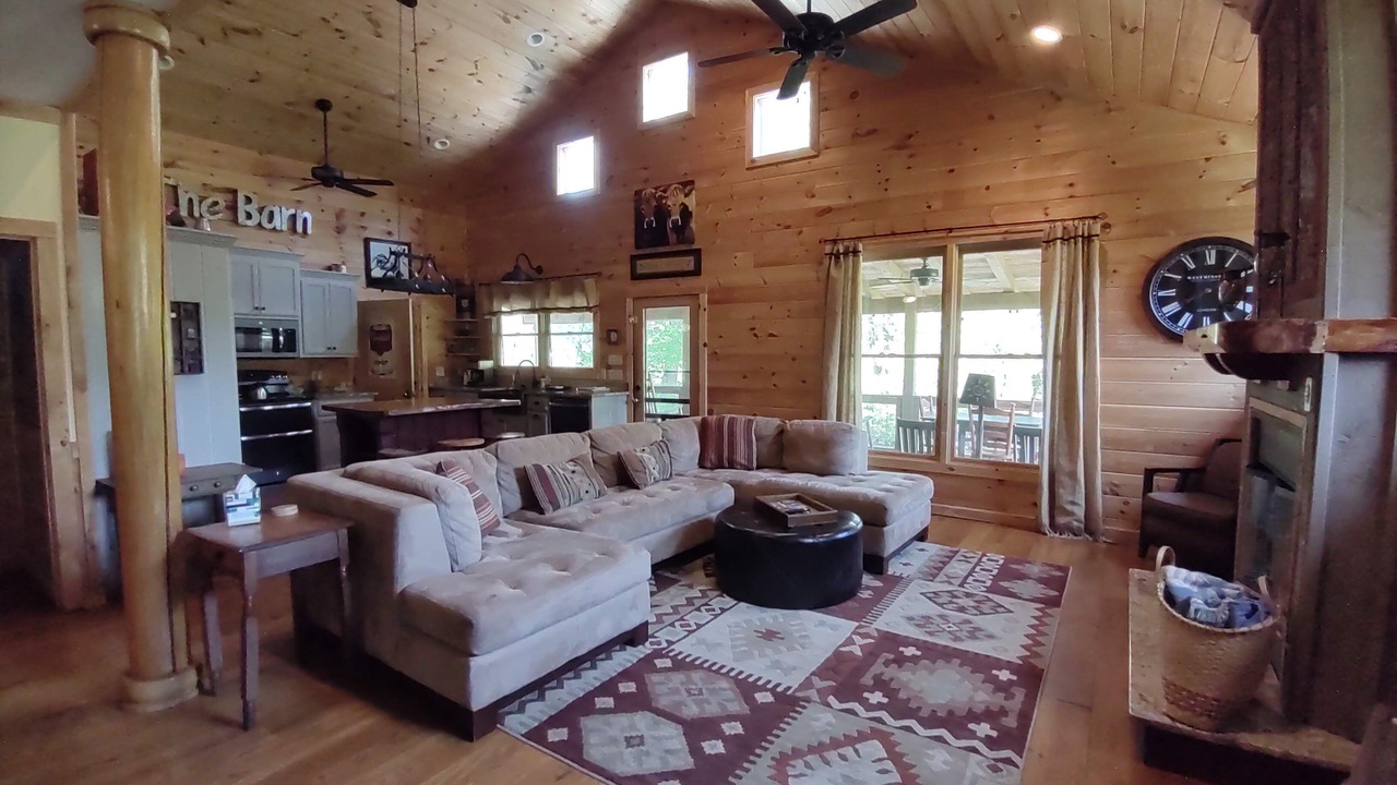 Photo of Livingroom in Bryson City