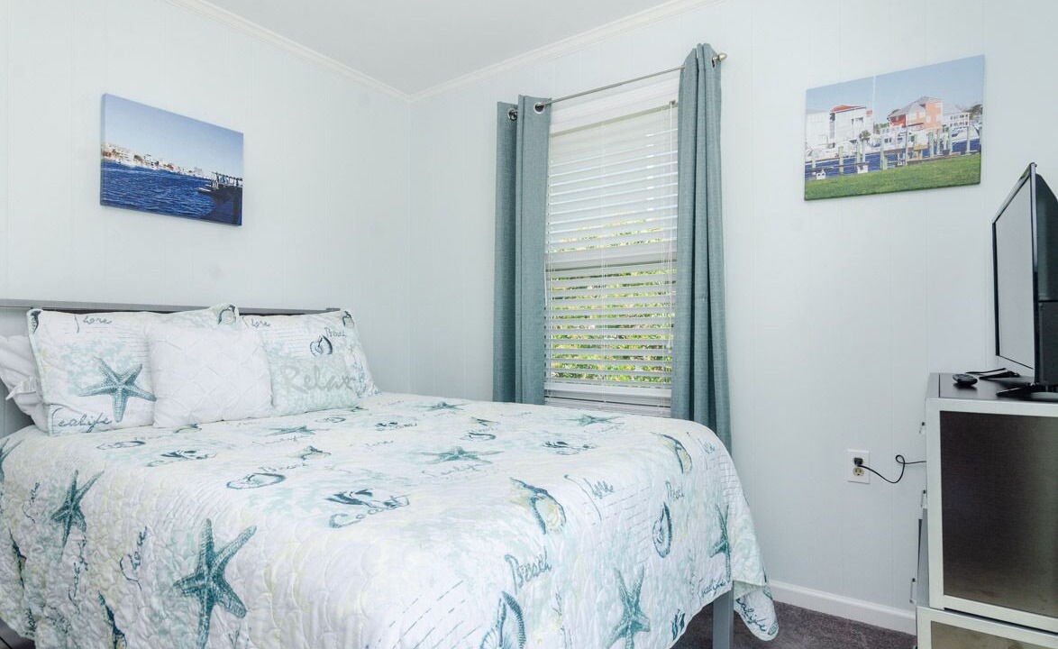Photo of Bedroom in North Carolina Coast