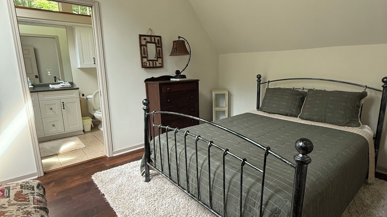 Photo of Bedroom in La Follette