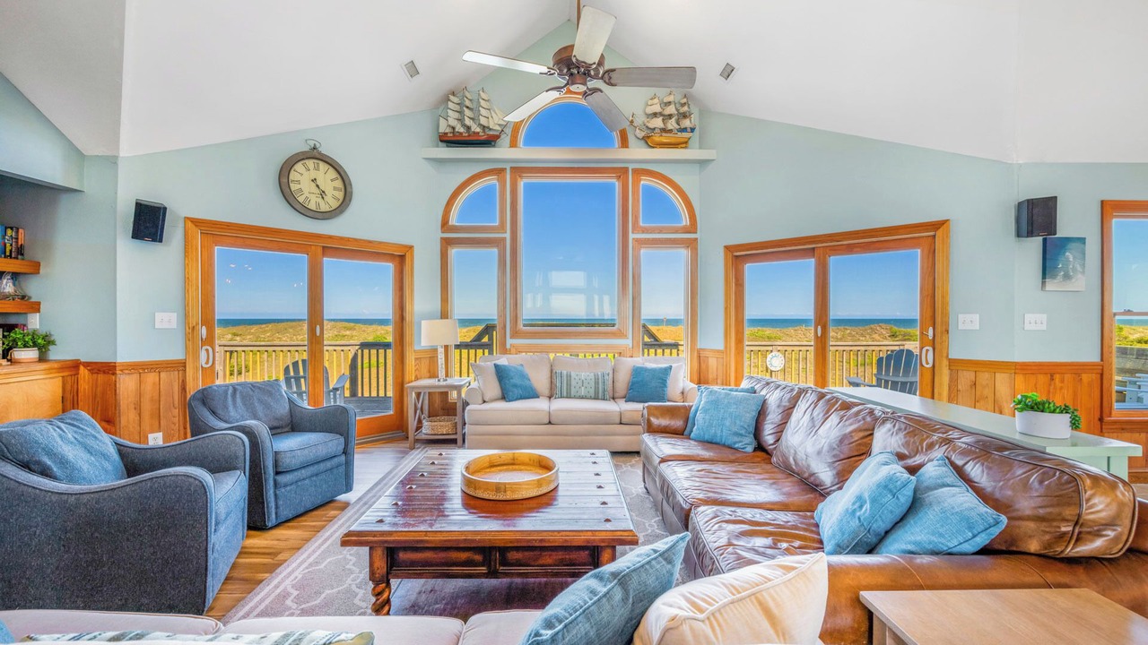 Photo of Bedroom in Waves