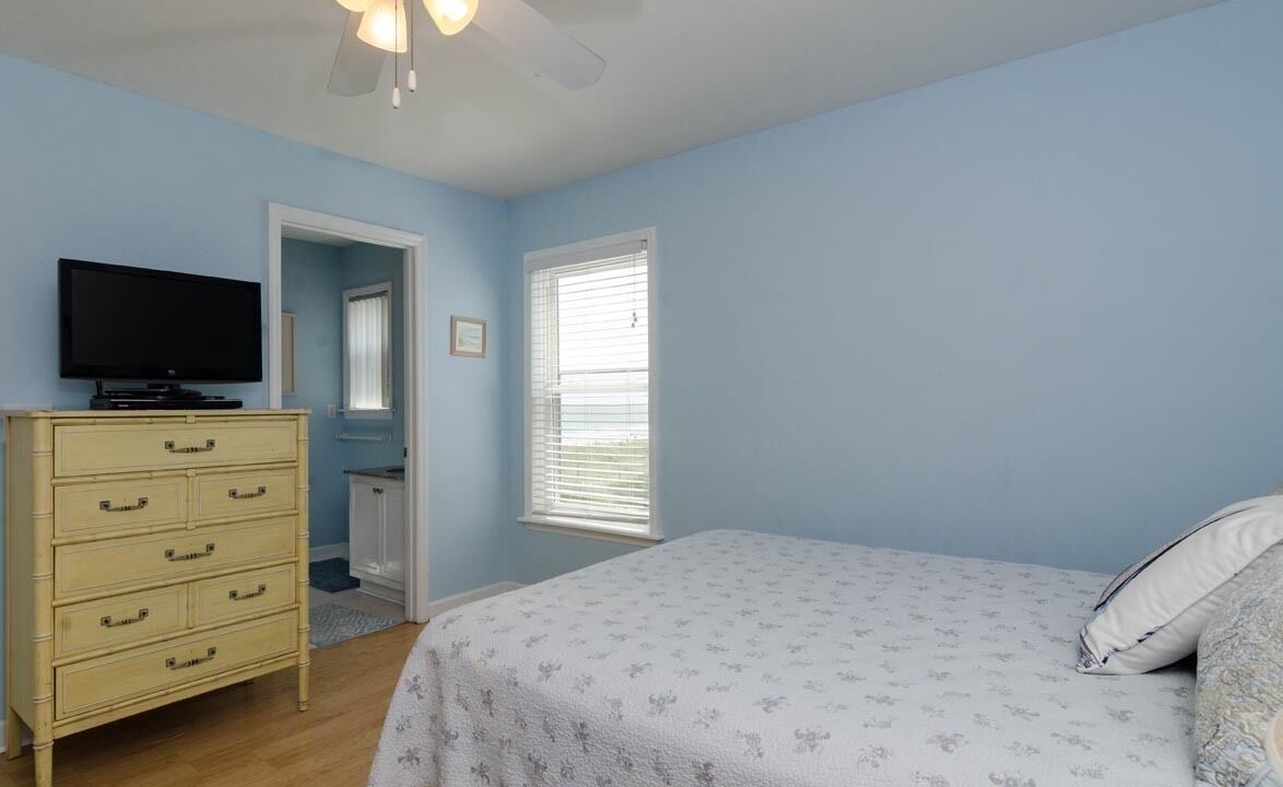 Photo of Bedroom in Wrightsville Beach