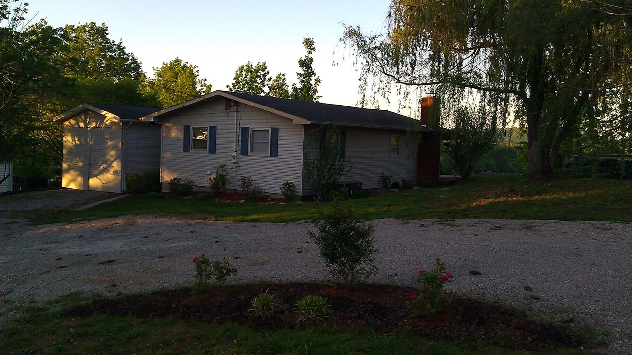 Photo of Others in Bronston