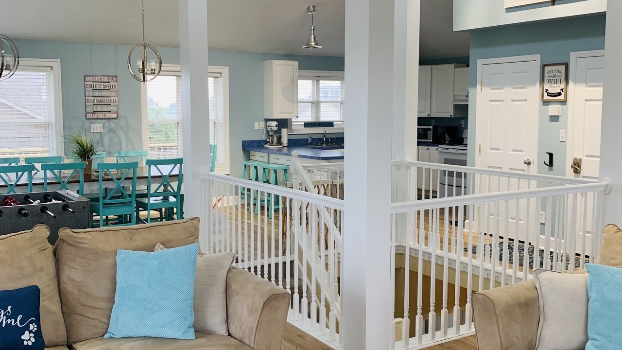 Photo of Livingroom in Waves