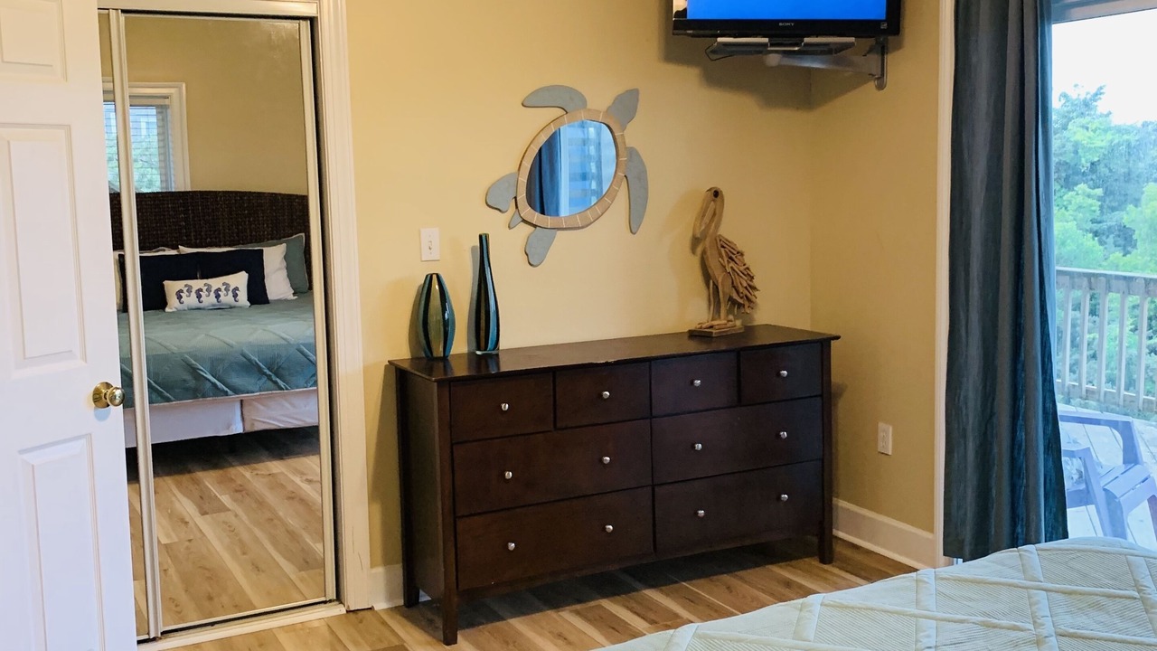 Photo of Bedroom in Waves
