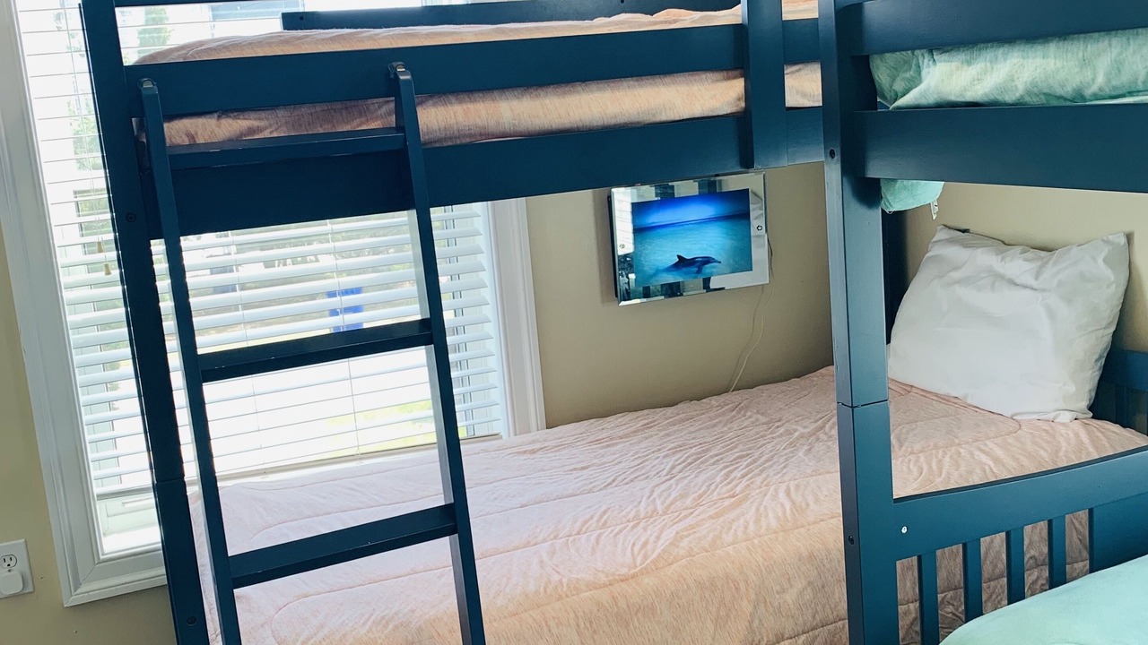 Photo of Bedroom in Waves