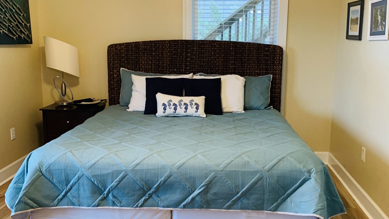 Photo of Bedroom in Waves