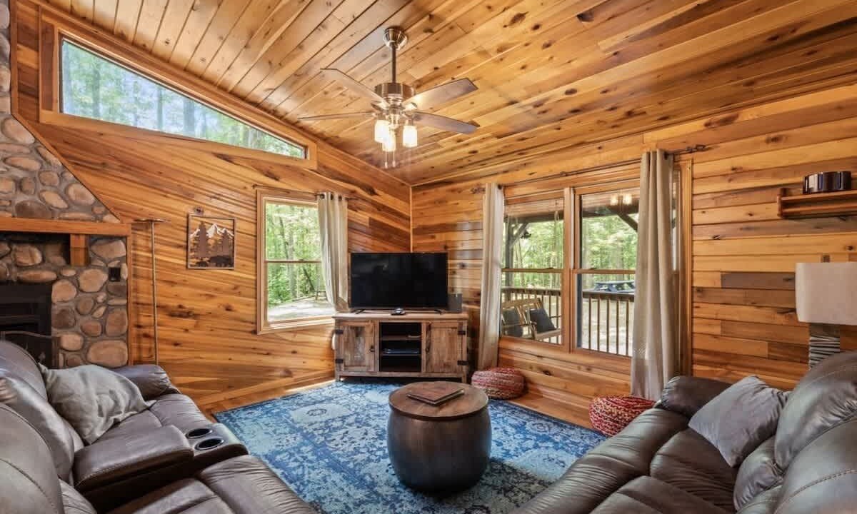 Photo of Livingroom in Beattyville