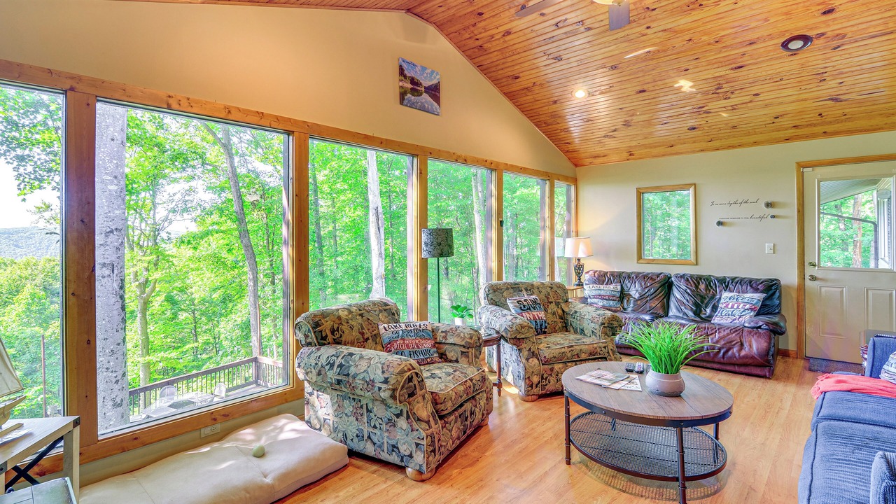 Photo of Bedroom in Monticello