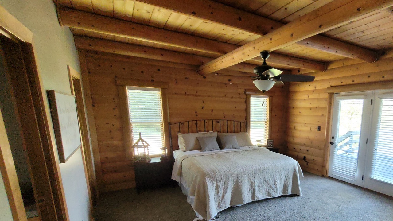 Photo of Bedroom in Lindseyville