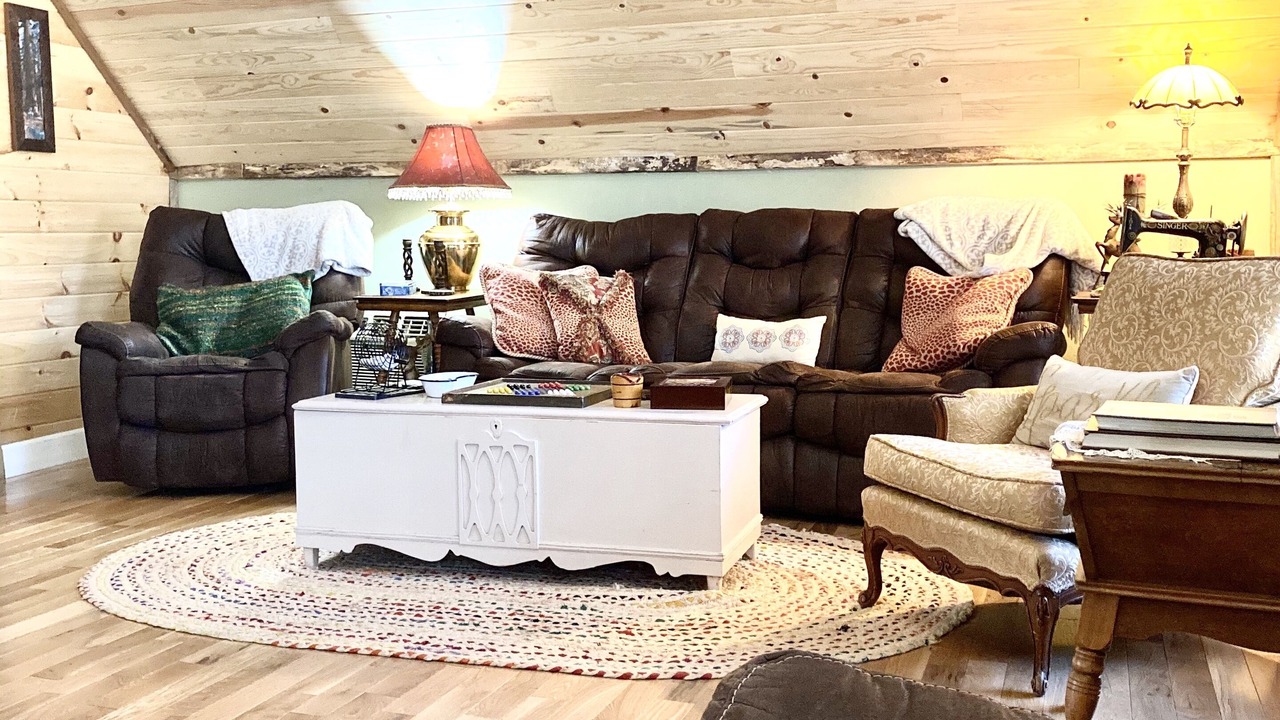 Photo of Livingroom in Flintstone
