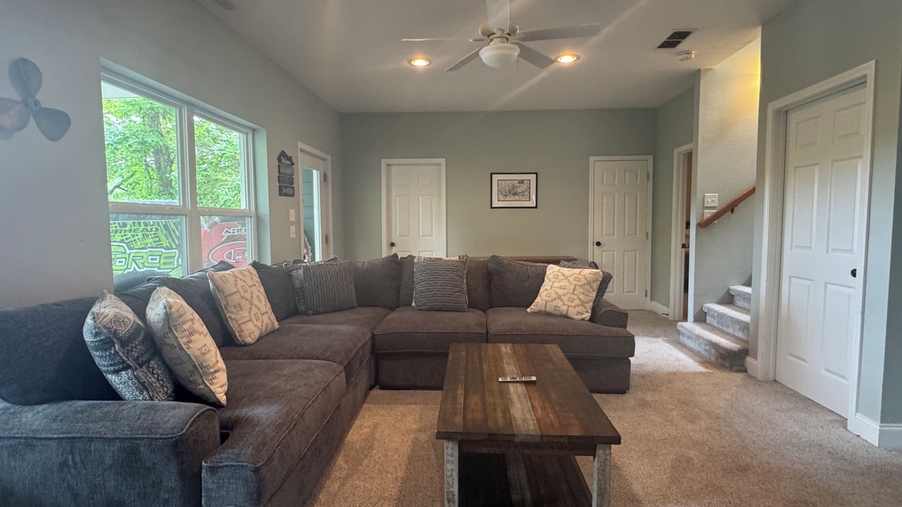 Photo of Livingroom in La Follette