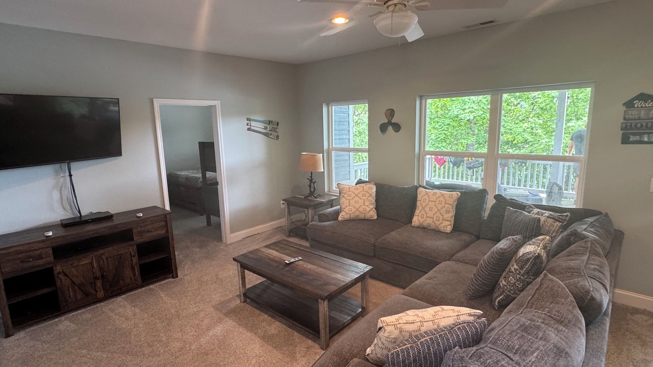 Photo of Livingroom in La Follette